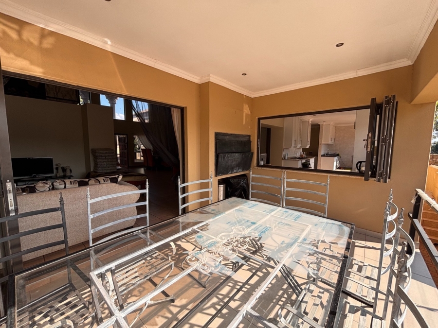 3 Bedroom Property for Sale in Wilkoppies North West